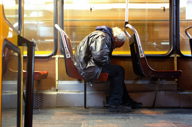 uykusuzluk tramvayda uyku